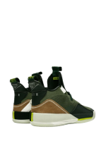 TRAVIS SCOTT AIR JORDAN 33 NRG